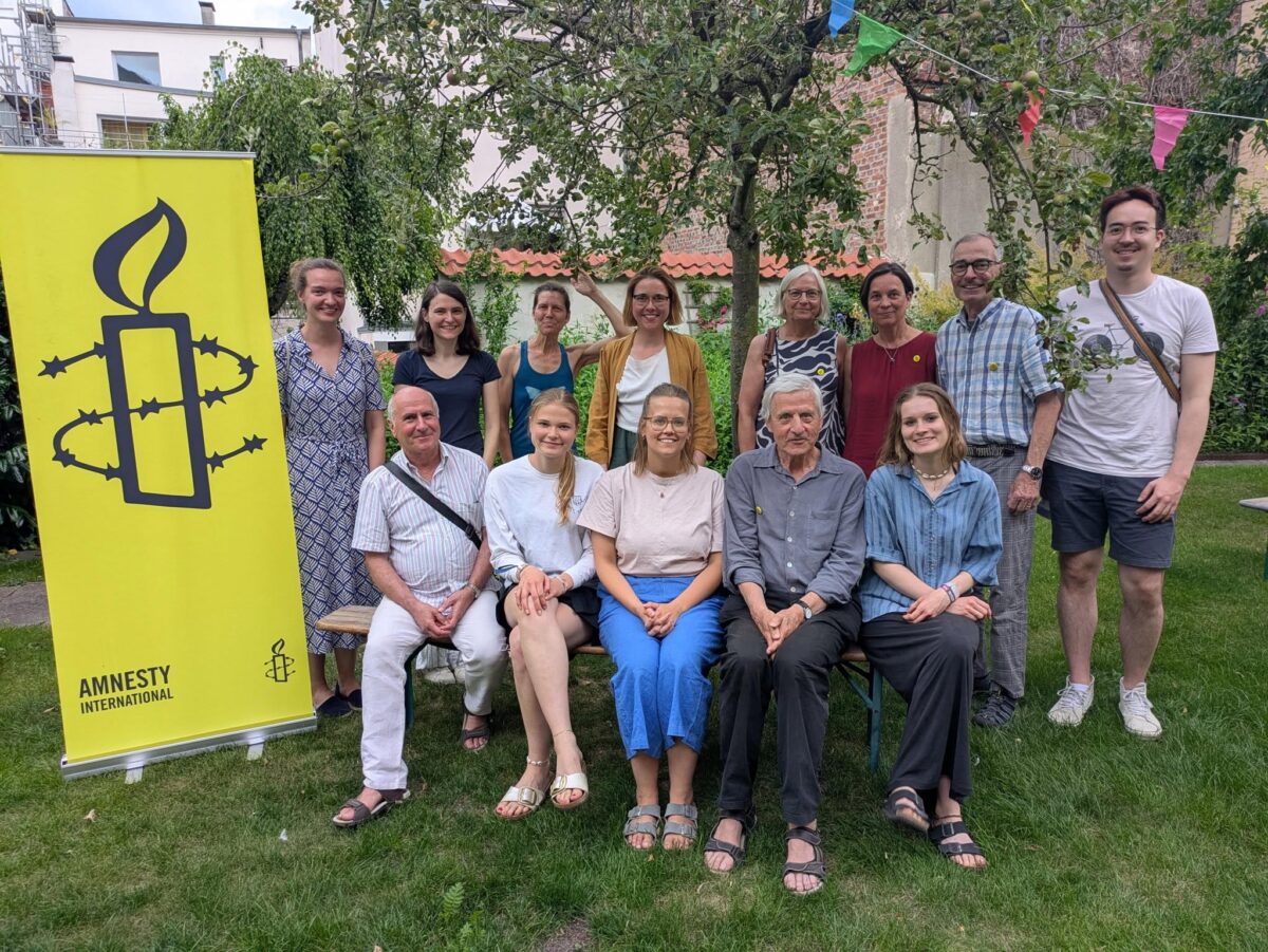 Das Bild zeigt die Mitglieder der Gruppe 1589 beim politischen Abendgebet 2025