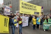 Amnesty International beim Klimastreik 2021 in Lübeck